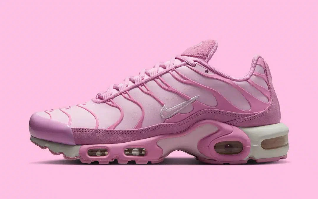 IV5286-600 Nike Air Max Plus "Pink Rise/Summit White" (Women's)