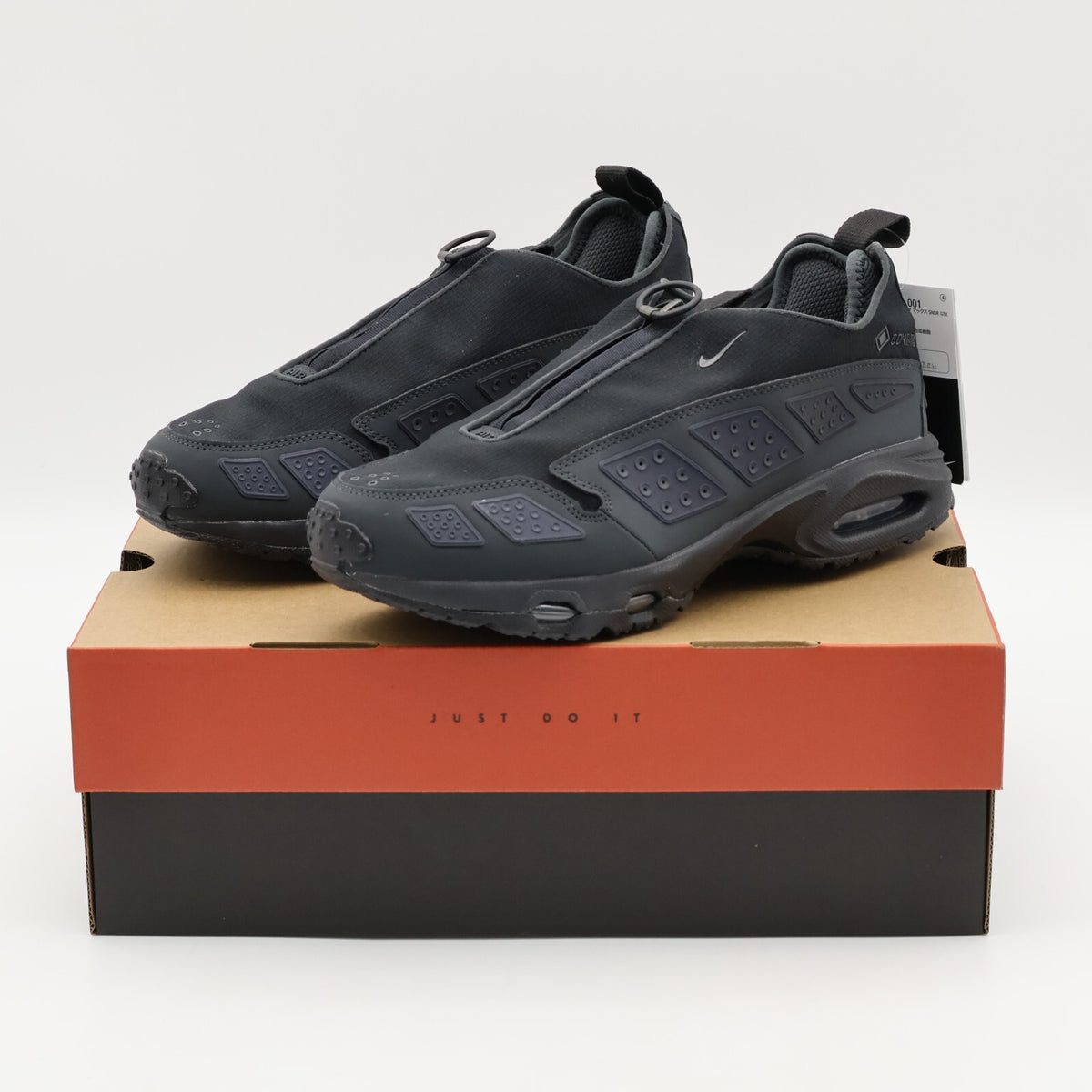 FZ4238-001 Nike Air Max SNDR GORE-TEX Black Dark Smoke Grey (Women's)