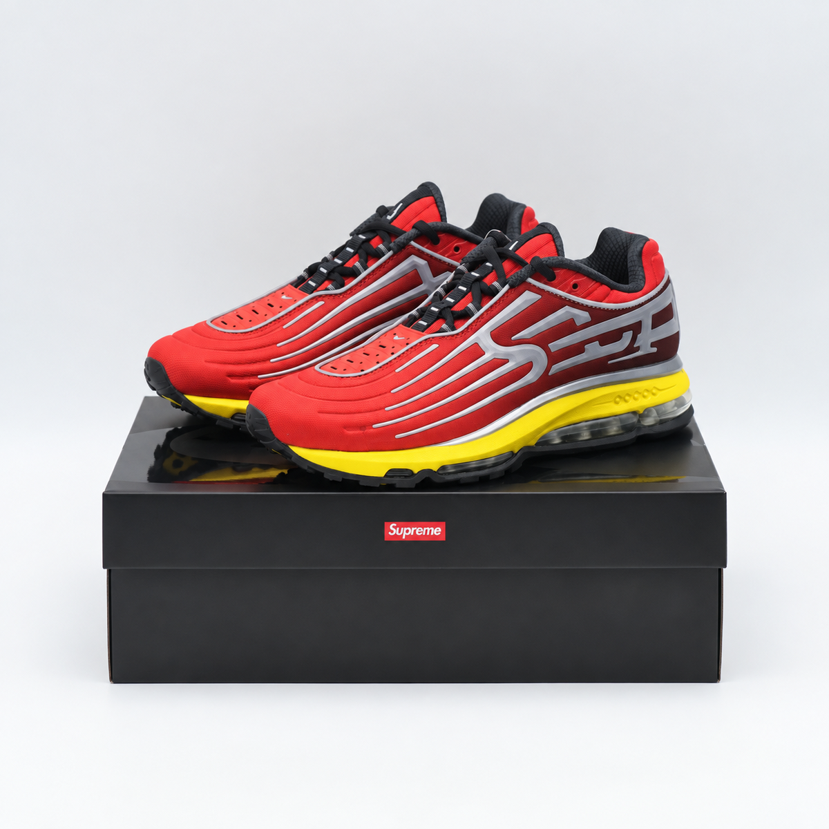 IM7412-600 Supreme à Nike Air Max 2001 Air Ecstasy "University Red" (Men's)