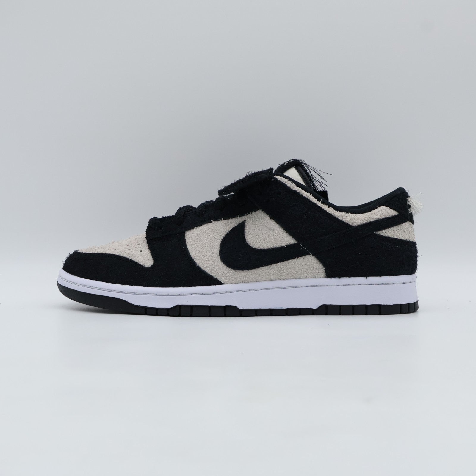 IB2990-100 Nike Dunk Low Retro SE Panda White Black (Men's)