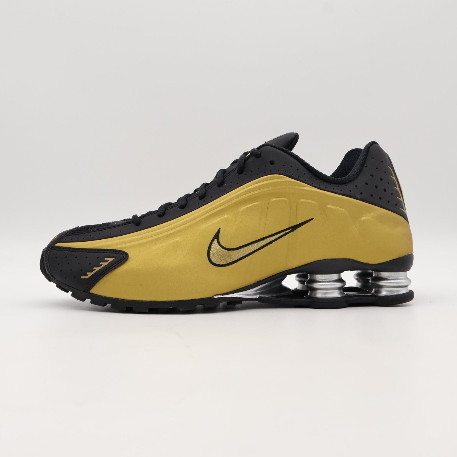 AR3565-005 Nike Shox R4 Black Metallic Gold Silver (Women's)