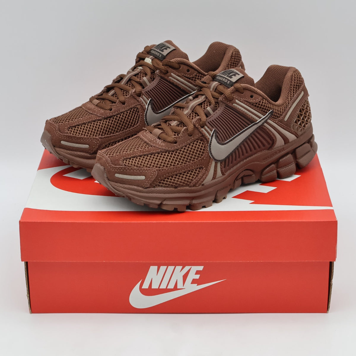 HQ0458-201 Nike Zoom Vomero 5 Fauna Brown Velvet Brown Mink Brown