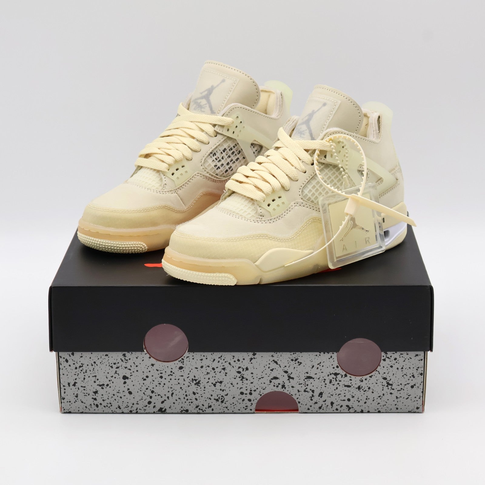 CV9388-100 Off-White à Nike Air Jordan 4 SP Sail (Women's)
