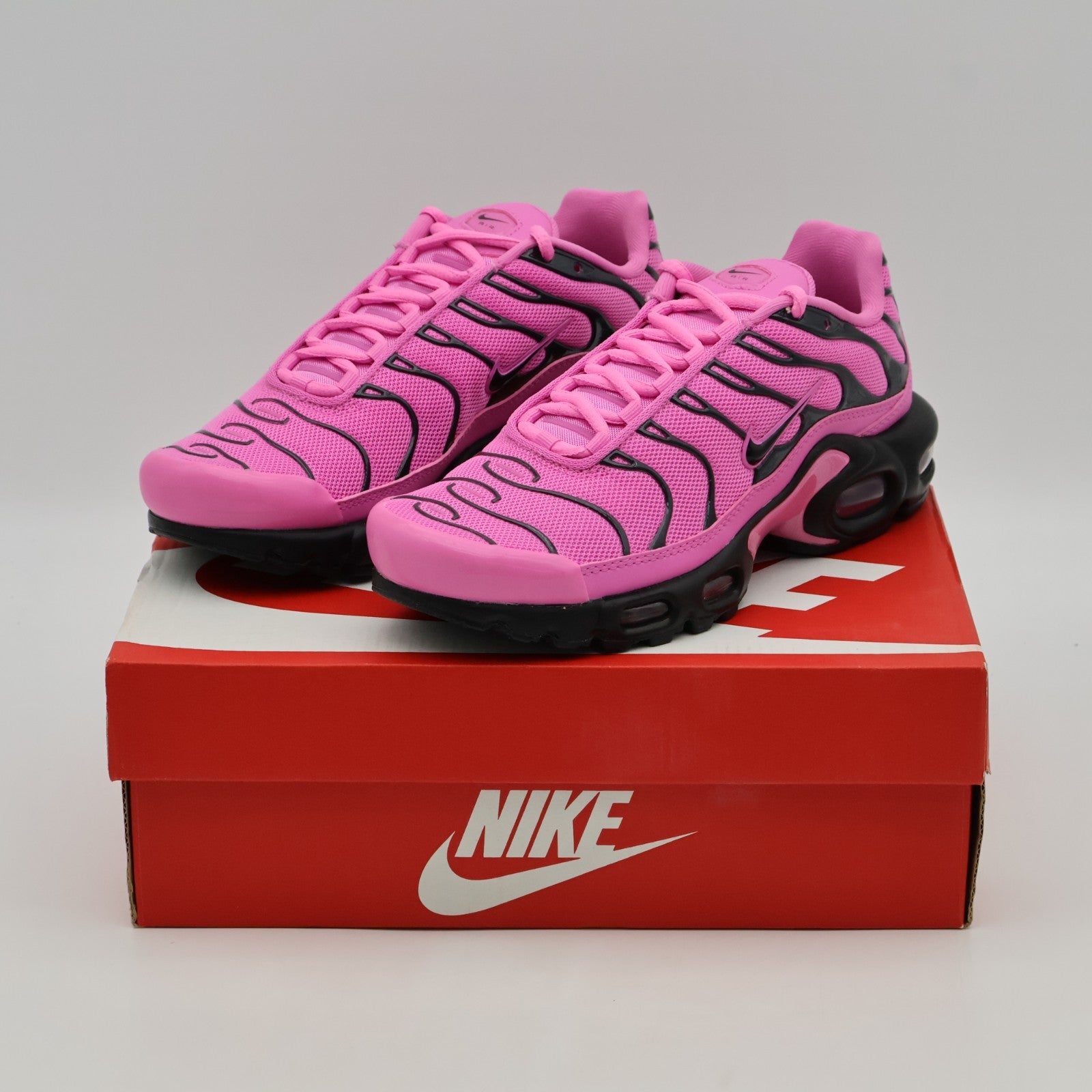 HJ9743-601 Nike Air Max Plus Black Pink (Women's)