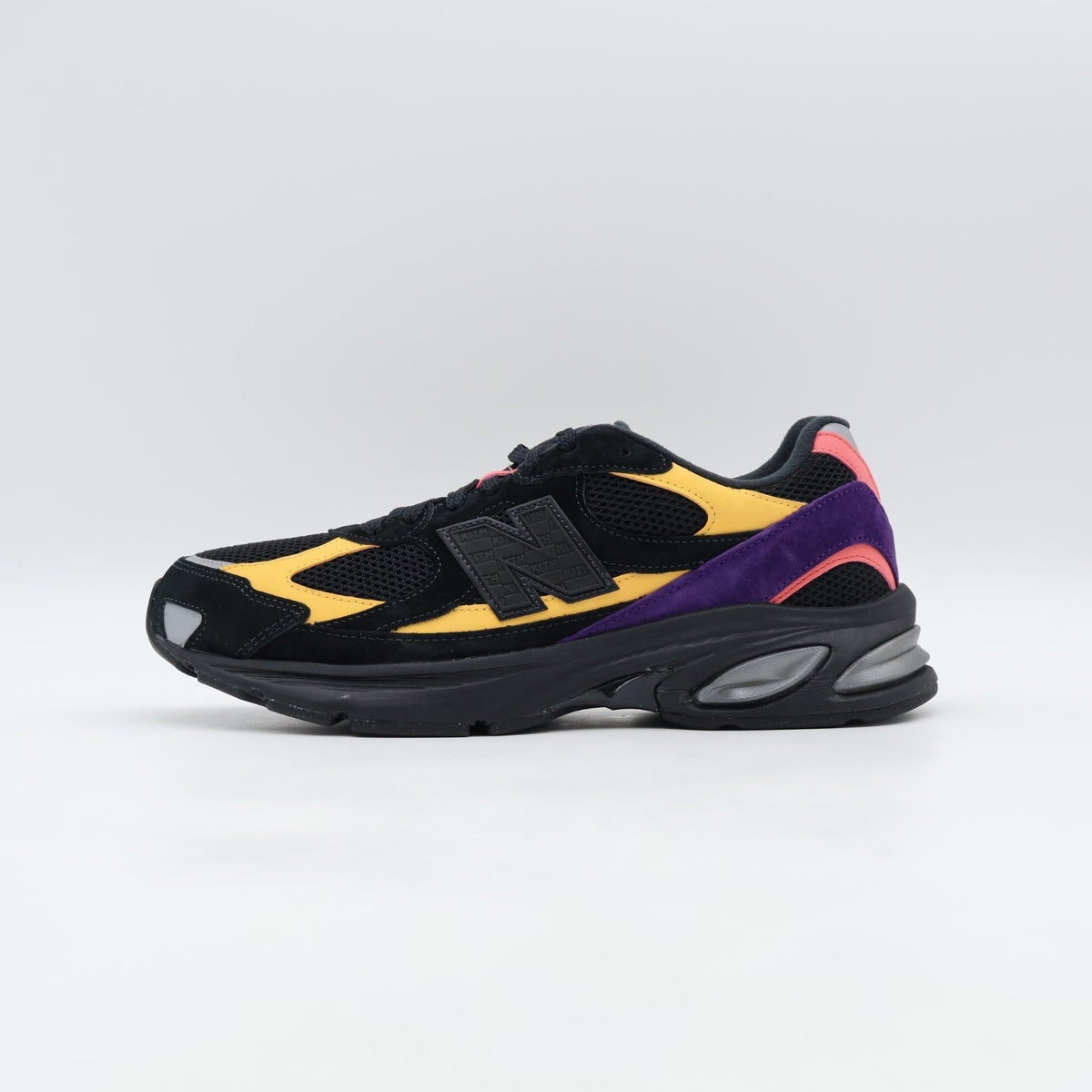 U2010KTF KITH Ã New Balance 2010 Black Multi (Men's)
