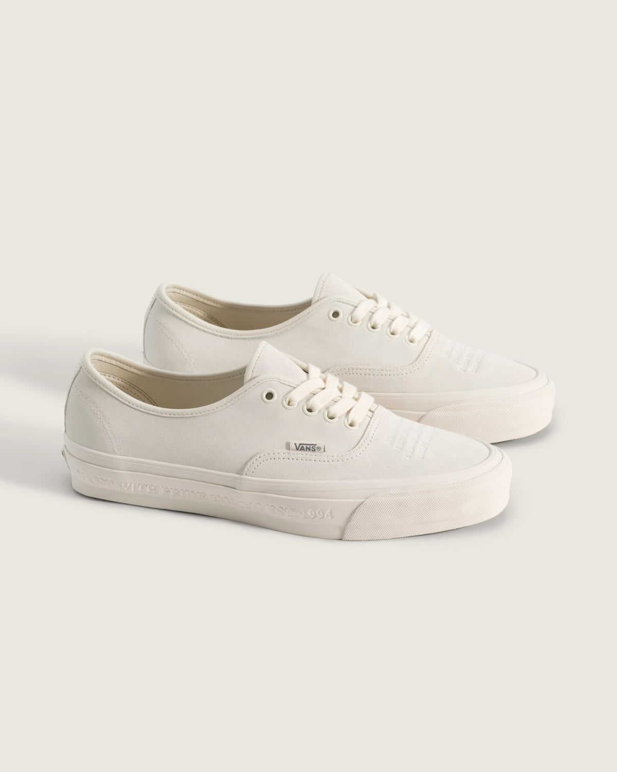 VN000XVJ7VJ NEIGHBORHOOD Ã OTW by Vans Authentic 44 "Natural" (Men's)