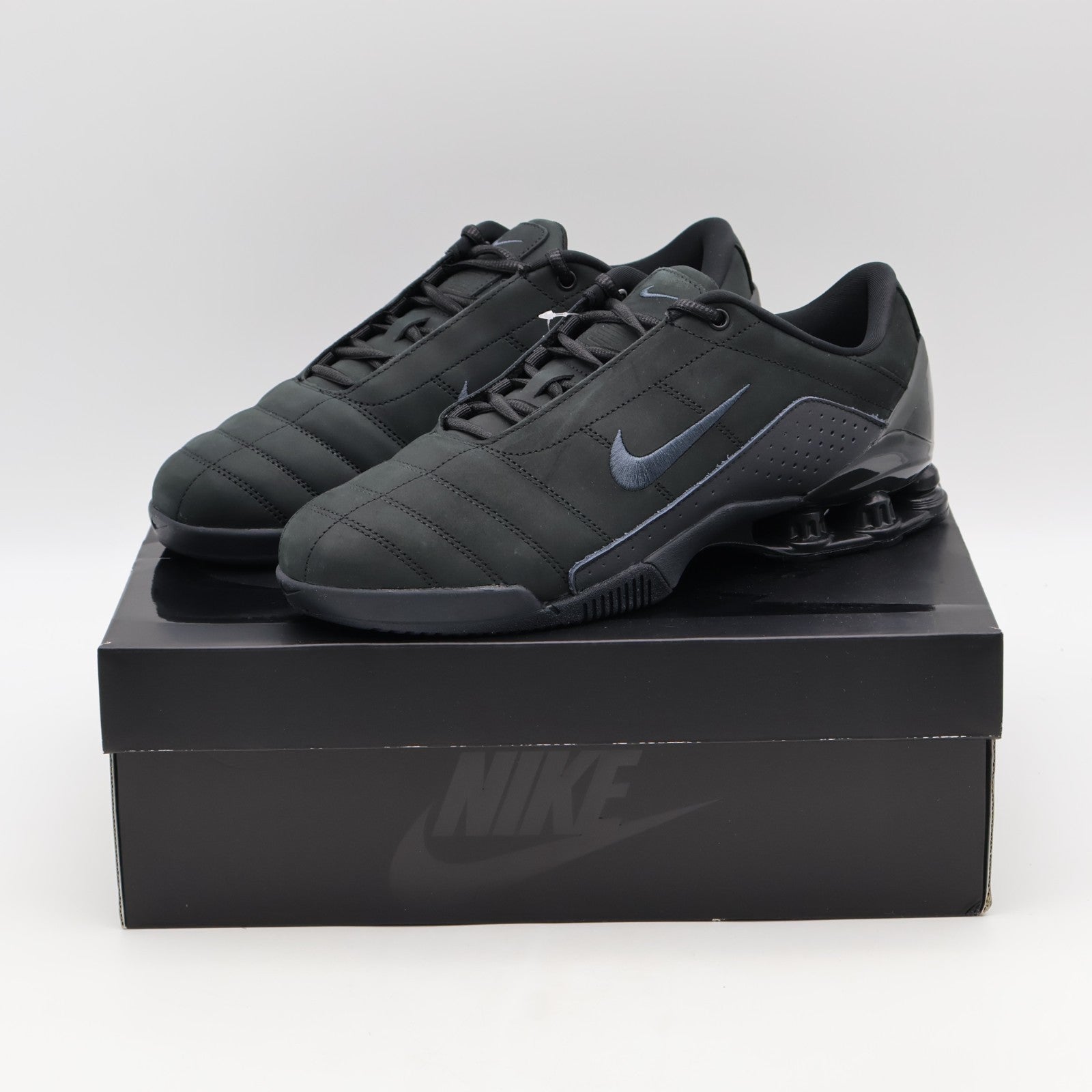 IO9934-001 Nike Total 90 Shox Magia Suede "Black" (Women's)