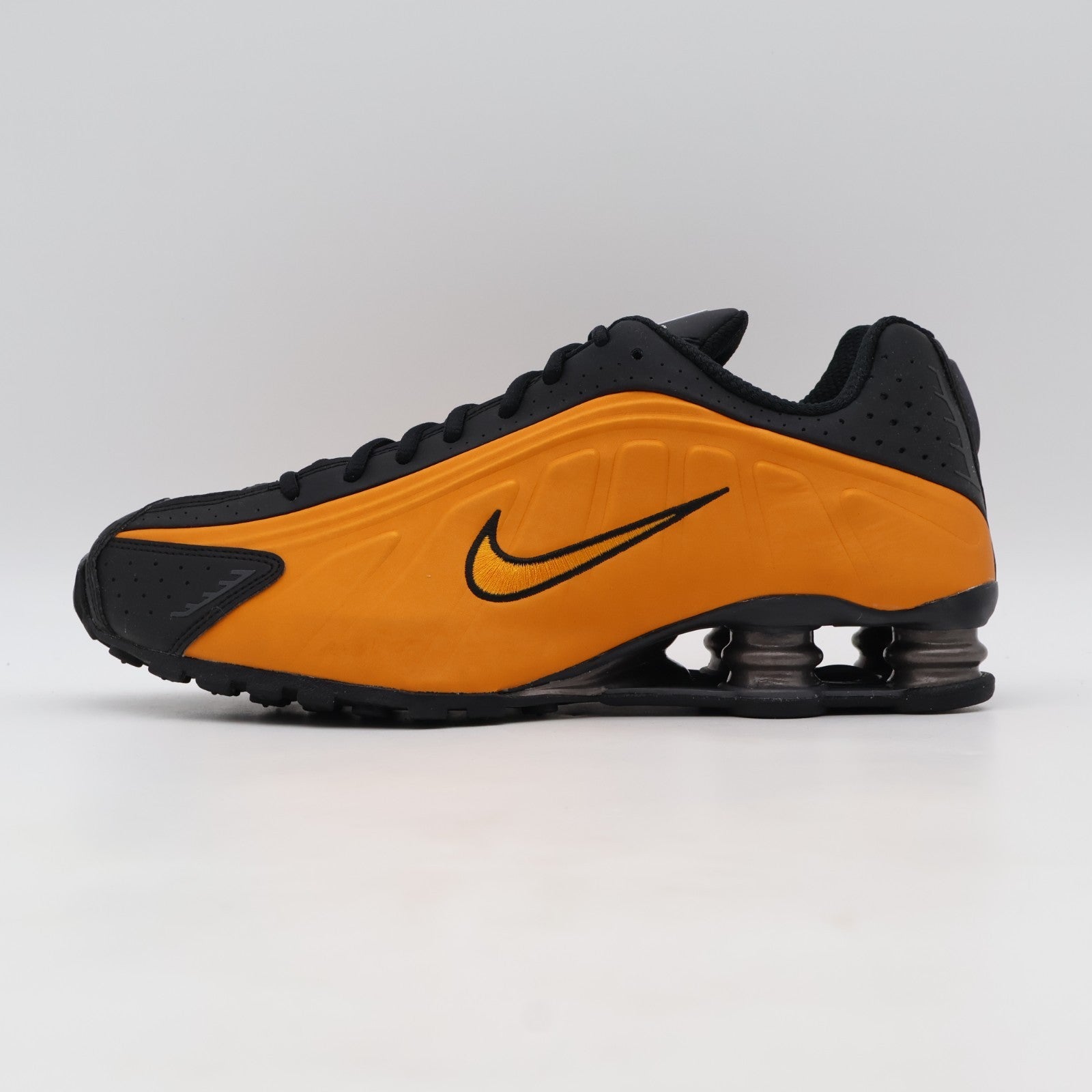 HQ1988-800 Nike Shox R4 Bright Ceramic Black Metallic Dark Grey (Men's)