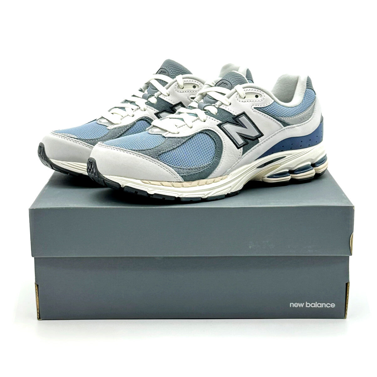 M2002RAN atmos à New Balance 2002R Cybernetics Blue