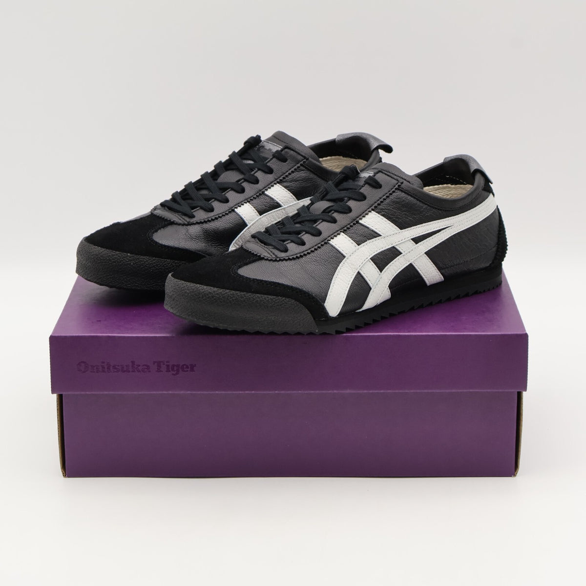1182A465-001 Onitsuka Tiger NIPPON MADE Mexico 66 Deluxe Black White (Women's)