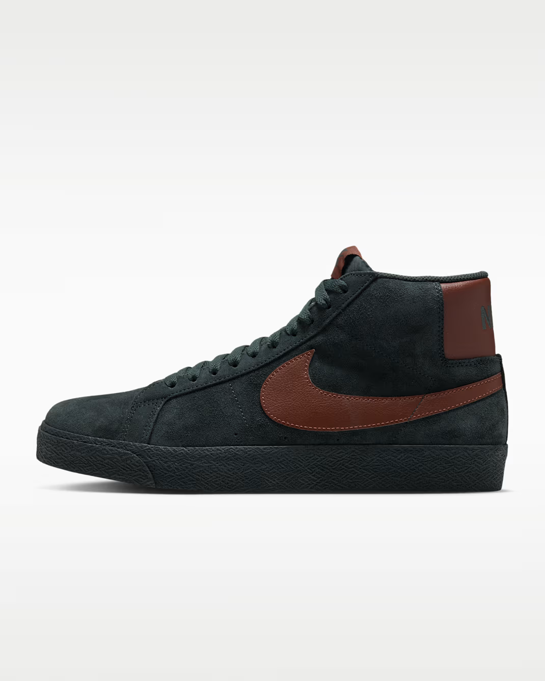 IO0667-300 Nike SB Zoom Blazer Mid "Black Spruce/Corduroy Brown" (Men's)
