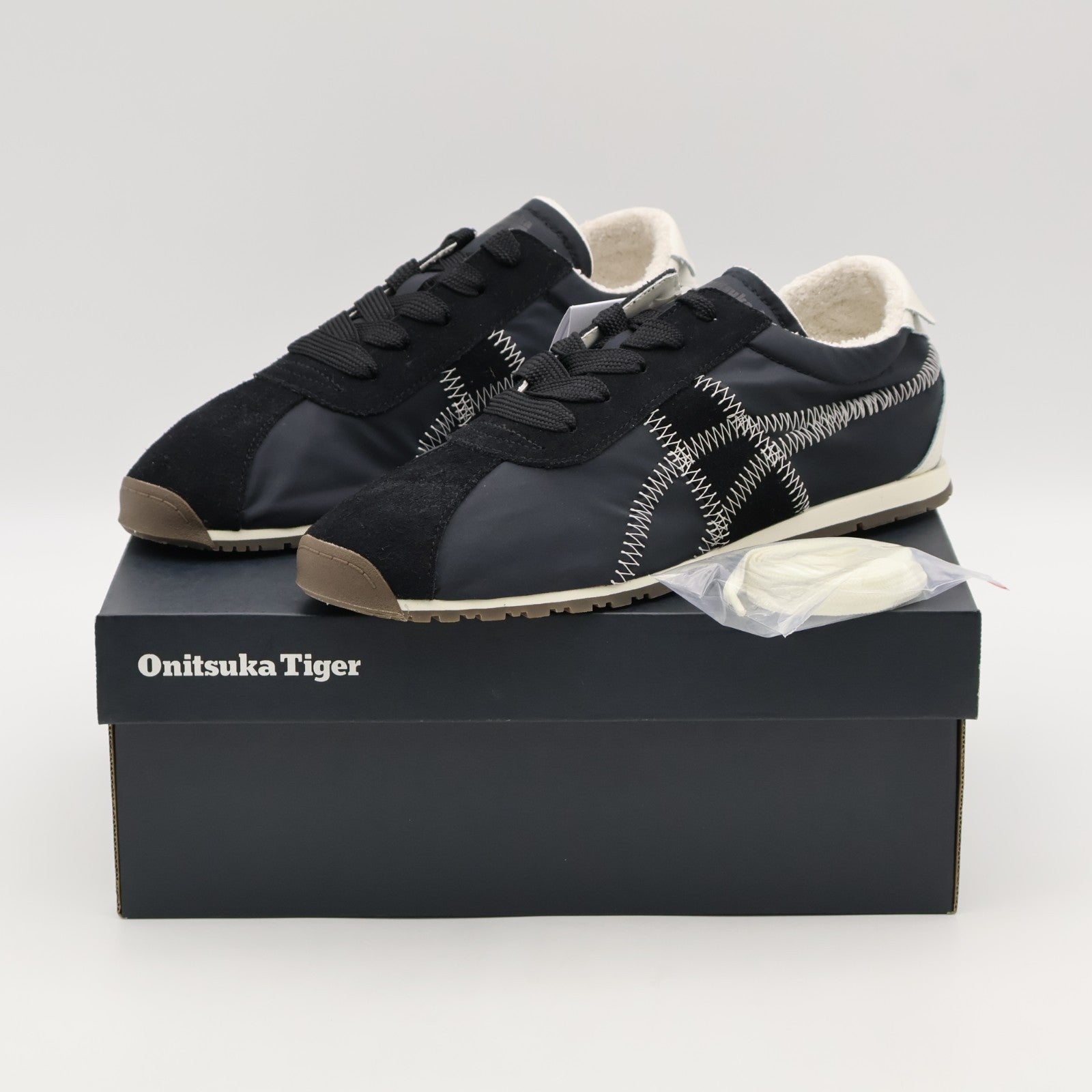 1183C317-001 Onitsuka Tiger Tiger Corsair A55 Black Cream (Men's)
