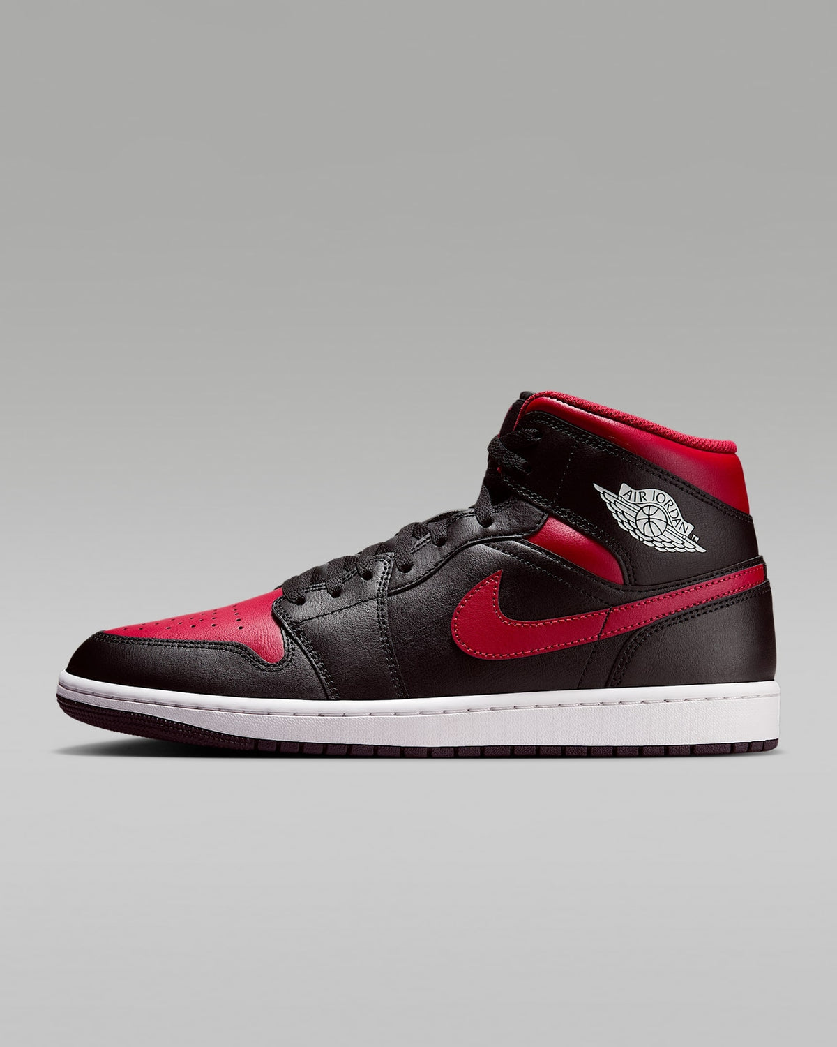 DQ8426-067 Nike Air Jordan 1 Mid Bred (Men's)