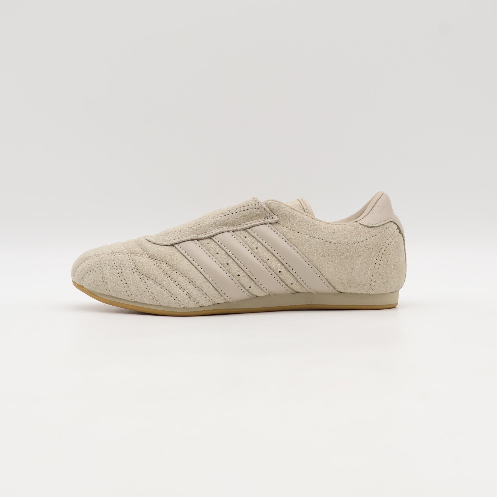 JQ4278 adidas Originals Women's Taekwondo Beige (BILLYâS Excluisive) (Women's)