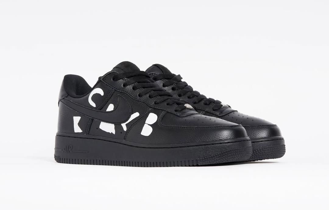 IB9949-001 BLACK COMME des GARÃONS Ã Nike Air Force 1 Low Retro Black (Men's)