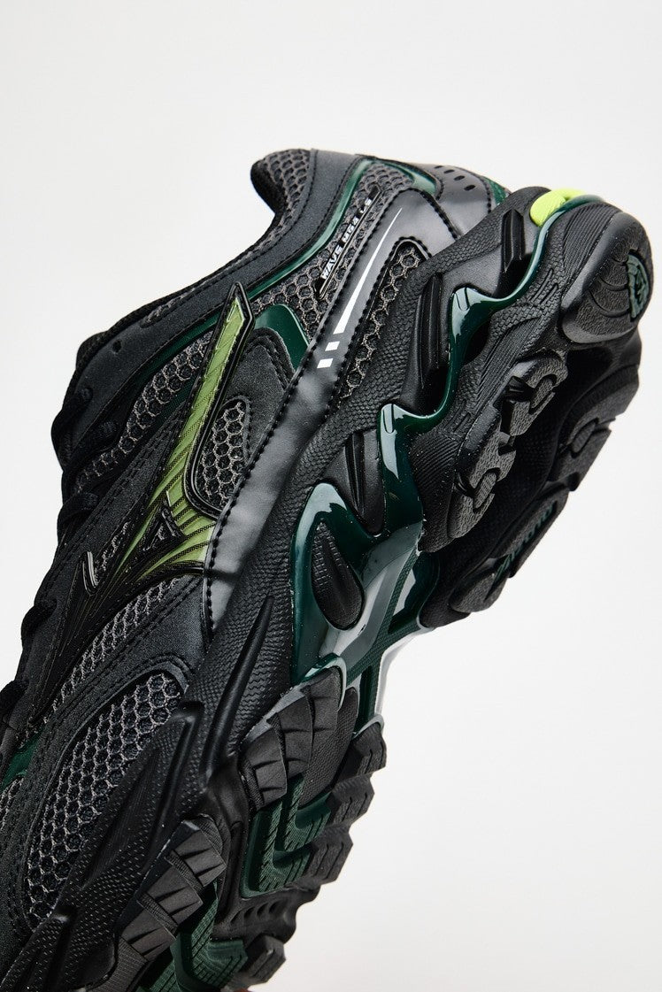 D1GA260B01 Mizuno Wave MG4 LS "Dark Grey/Green" (Men's)