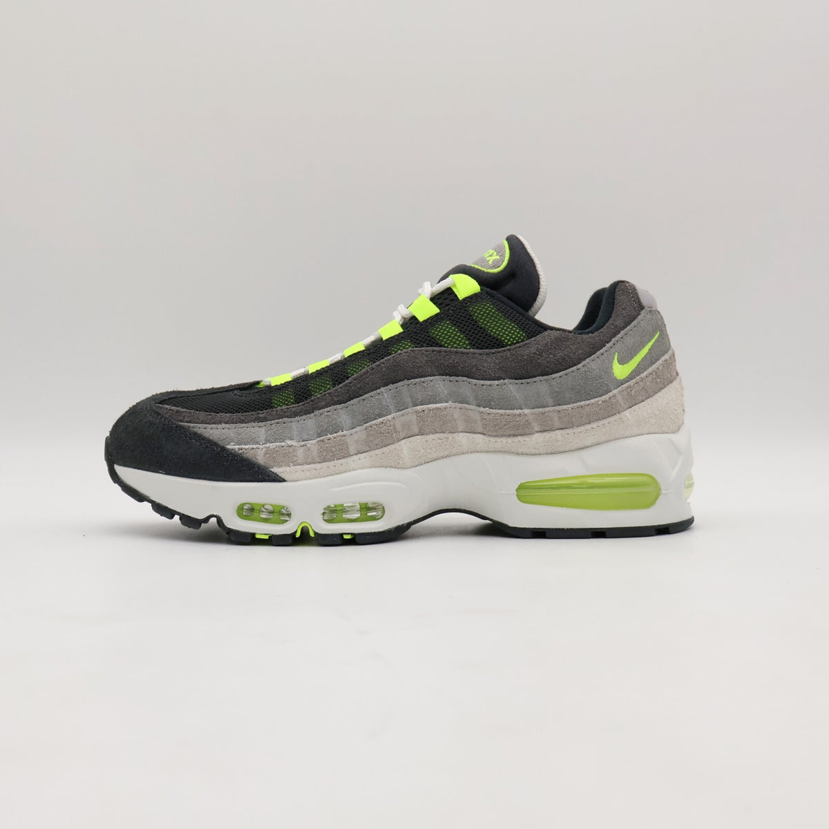 HM4738-001 MoMA Design Store Exclusive Nike Air Max 95 OG Reverse Neon (Men's)