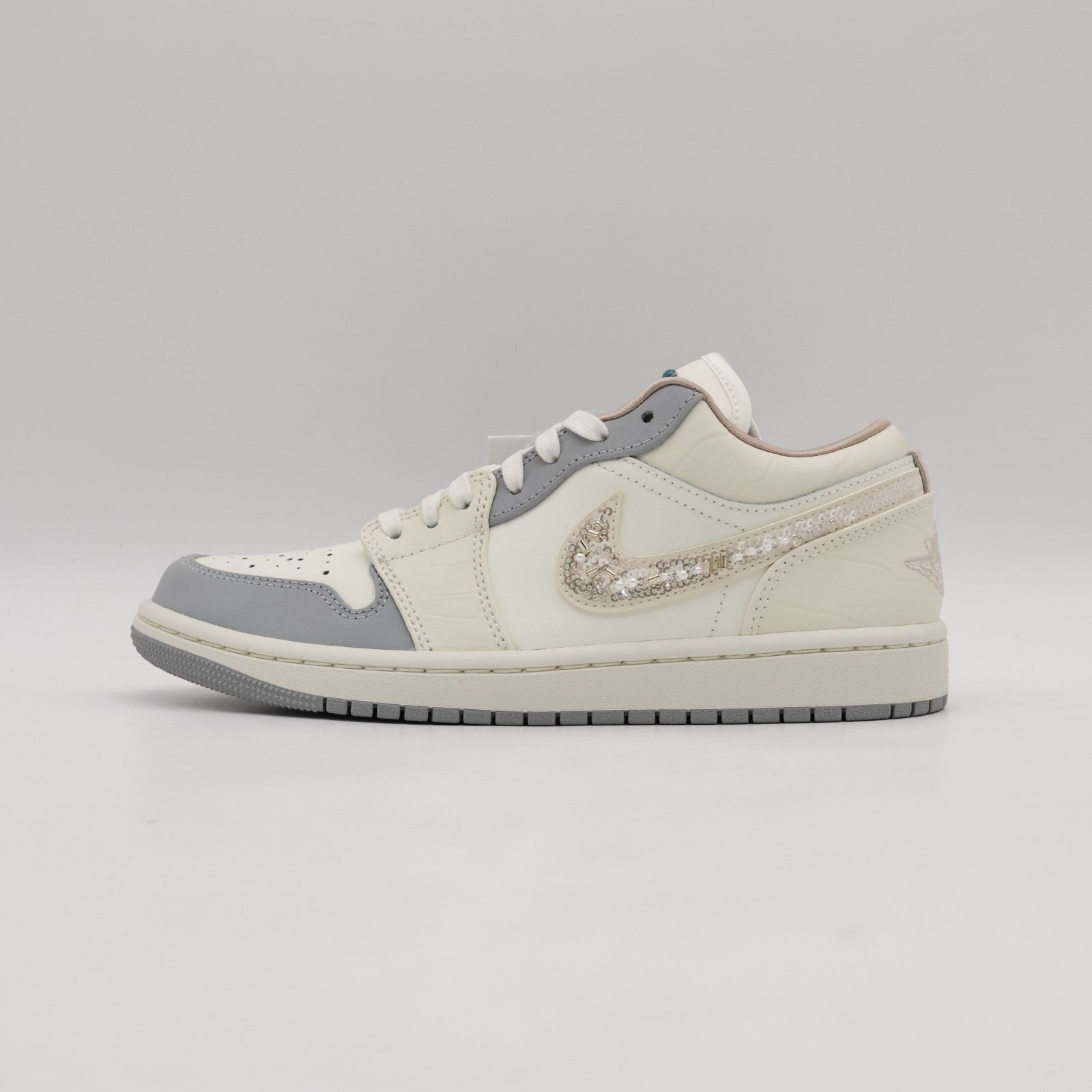 IH7323-100 Nike Air Jordan 1 Low Turquoise Gemstones (Women's)