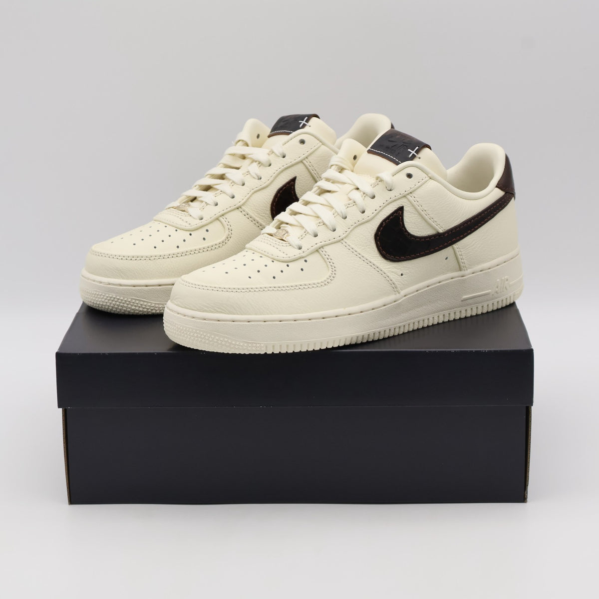 IH7332-001 Nike Air Force 1 Low Sail Brown (Men's)