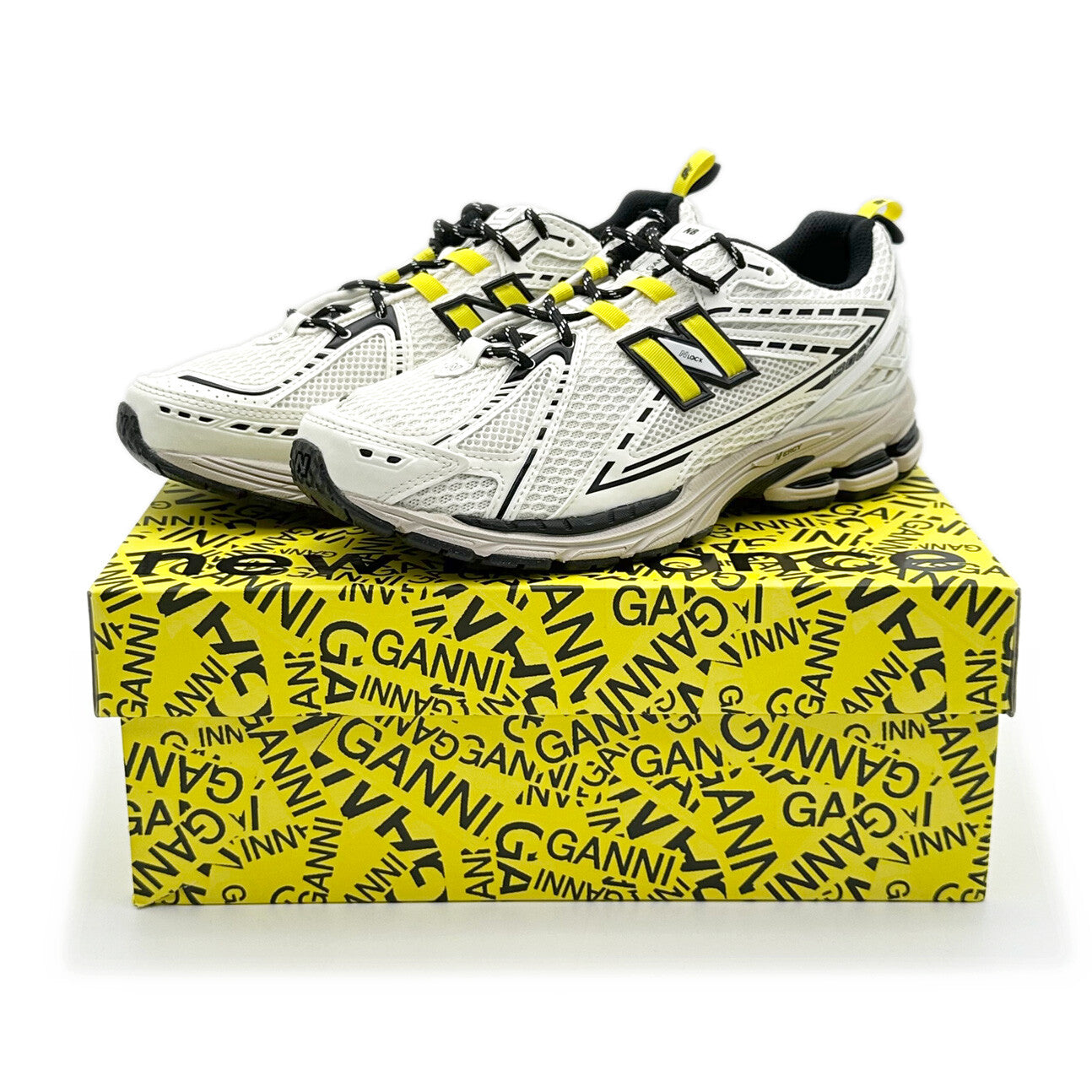 M1906RGG GANNI Ã New Balance 1906R Off White (Men's)