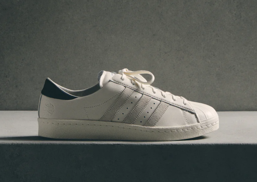 KH6707 KITH Ã adidas Superstar "Off White/Legend Ink"