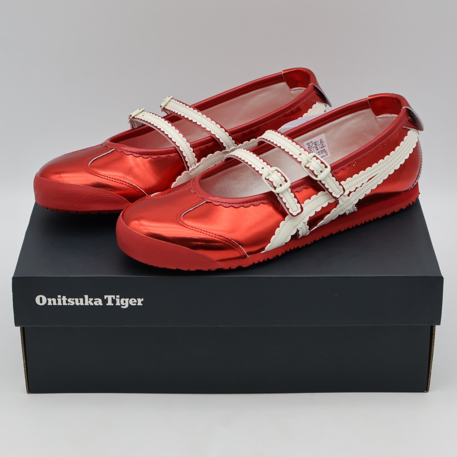 1182A708-700 Onitsuka Tiger Mexico 66 TGRS Classic Red Cream (Women's)