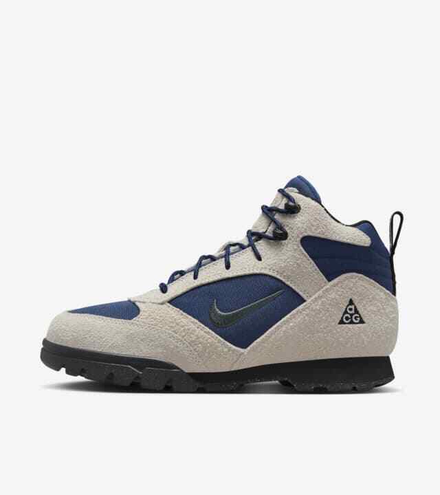FD0212-100 Nike ACG Torre Mid Light Orewood Brown and Navy (Men's)