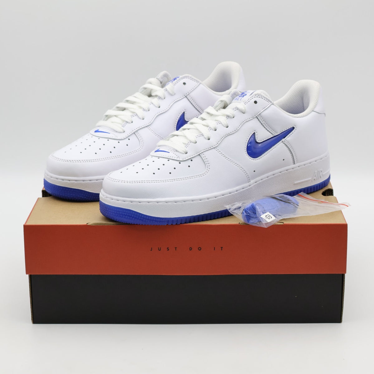 FN5924-102 Nike Air Force 1 Low Retro Color of the Month Royal Jewel