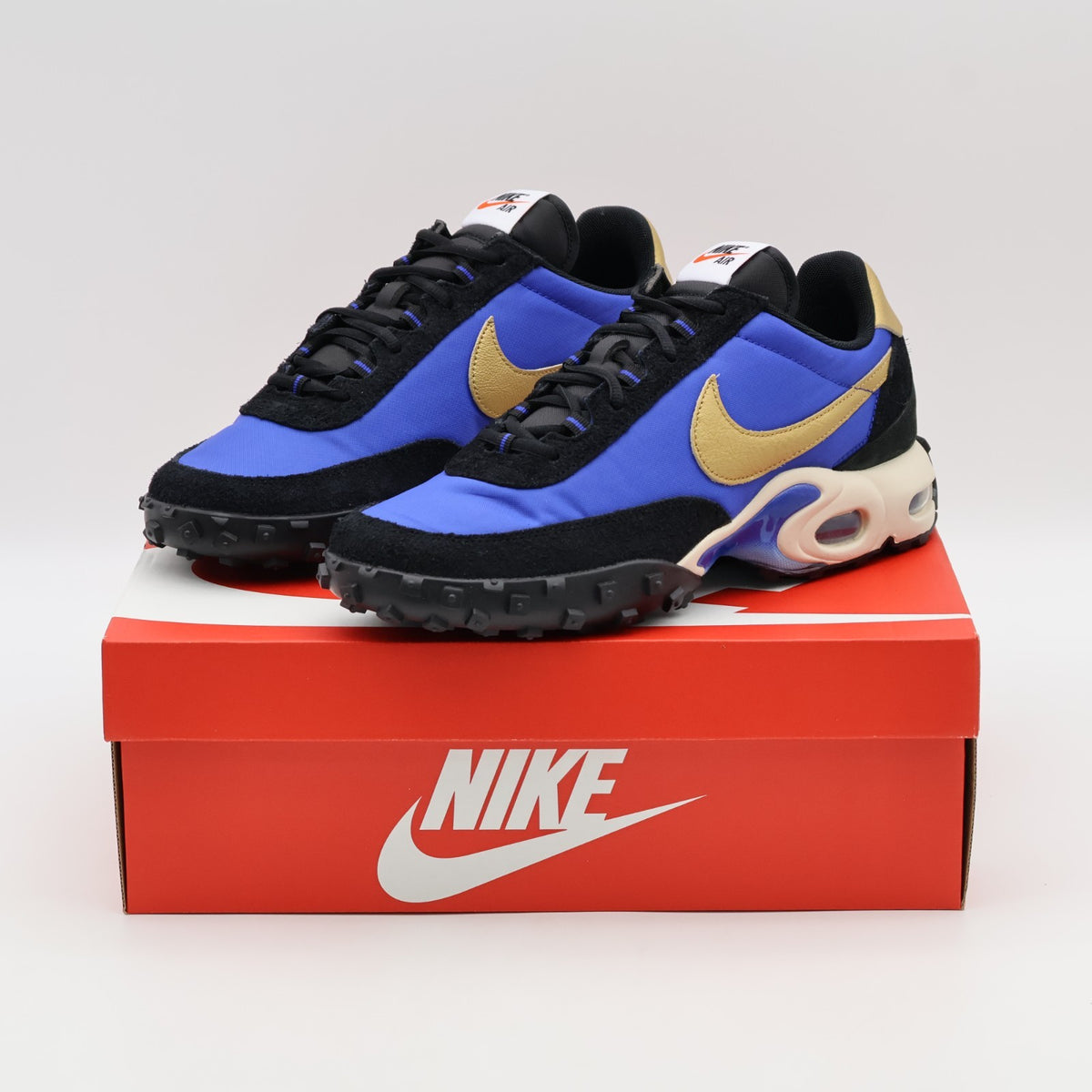 FV6946-400 Nike Air Max Waffle Black and Hyper Blue (Men's)