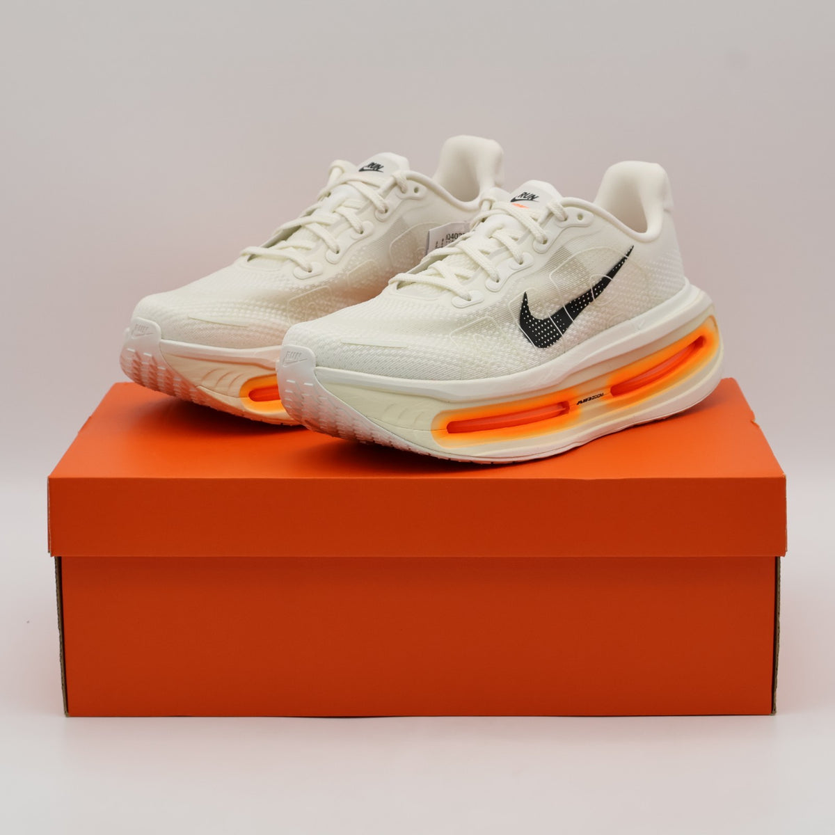 IQ4035-100 Nike Vomero Premium Sail Coconut Milk Total Orange (Men's)