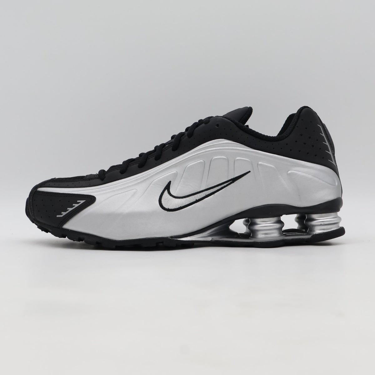 HQ1988-007 Nike Shox R4 Metallic Silver Black (Men's)