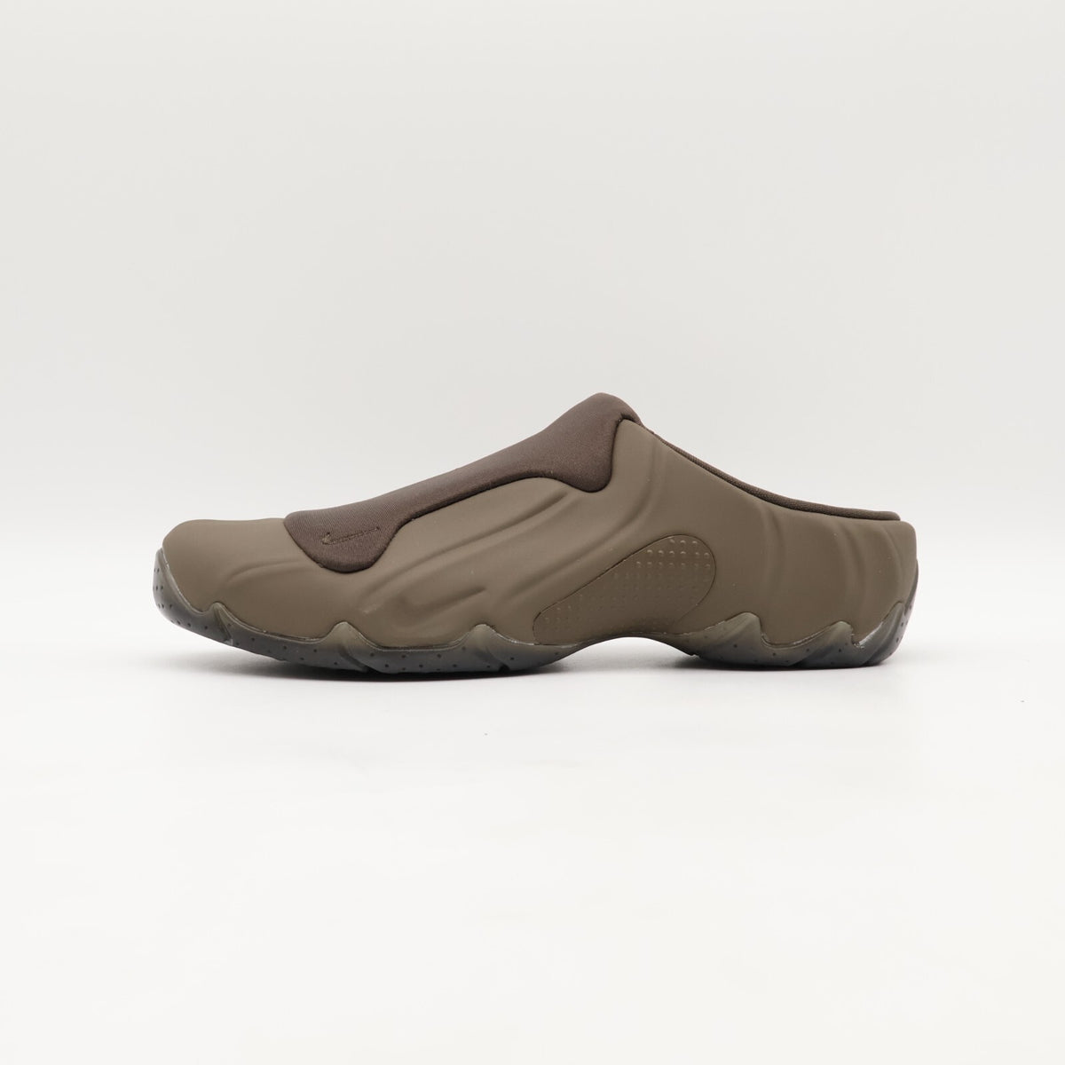 HF2900-001 Nike Clogposite Ironstone and Black (Men's)