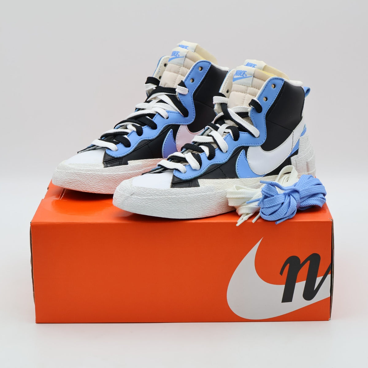 BV0072-001 sacai NIKE BLAZER MID BLACK BLUE (Men's)
