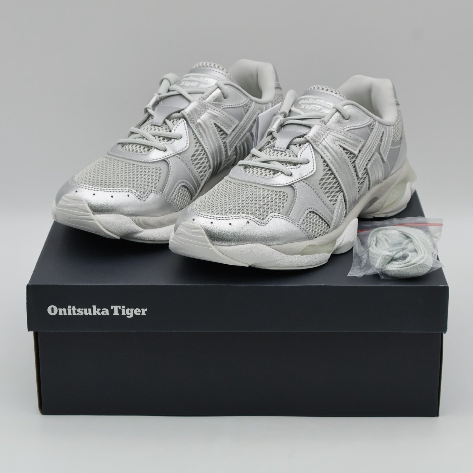 1203A733-102 Asics Gel-Cumulus 16 White White (Men's)