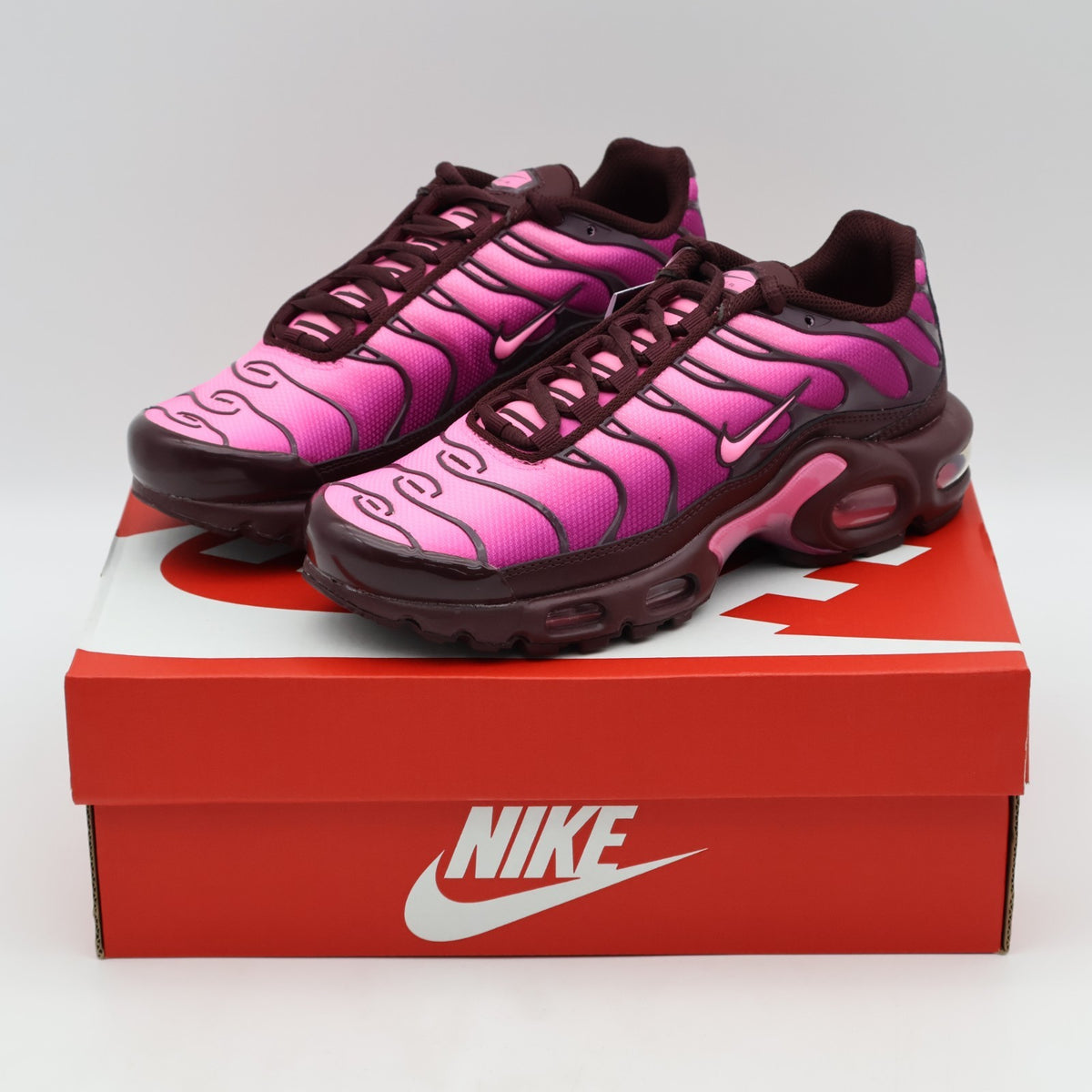 DZ3670-600 Nike Air Max Plus Burgundy Crush Captures Flower Pink Spell (Women's)