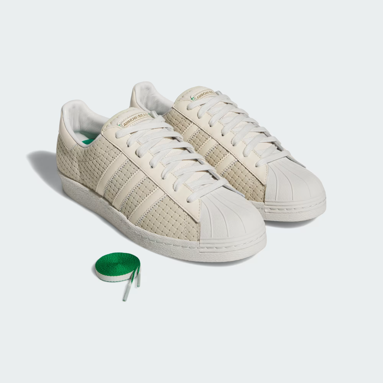 JS2593 Arrow & Beast à adidas Originals Superstar ADV Wonder White (Men's)