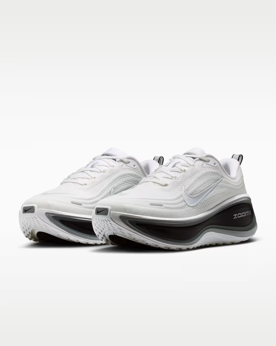 II7181-102 Nike Vomero Plus White Black (Men's)