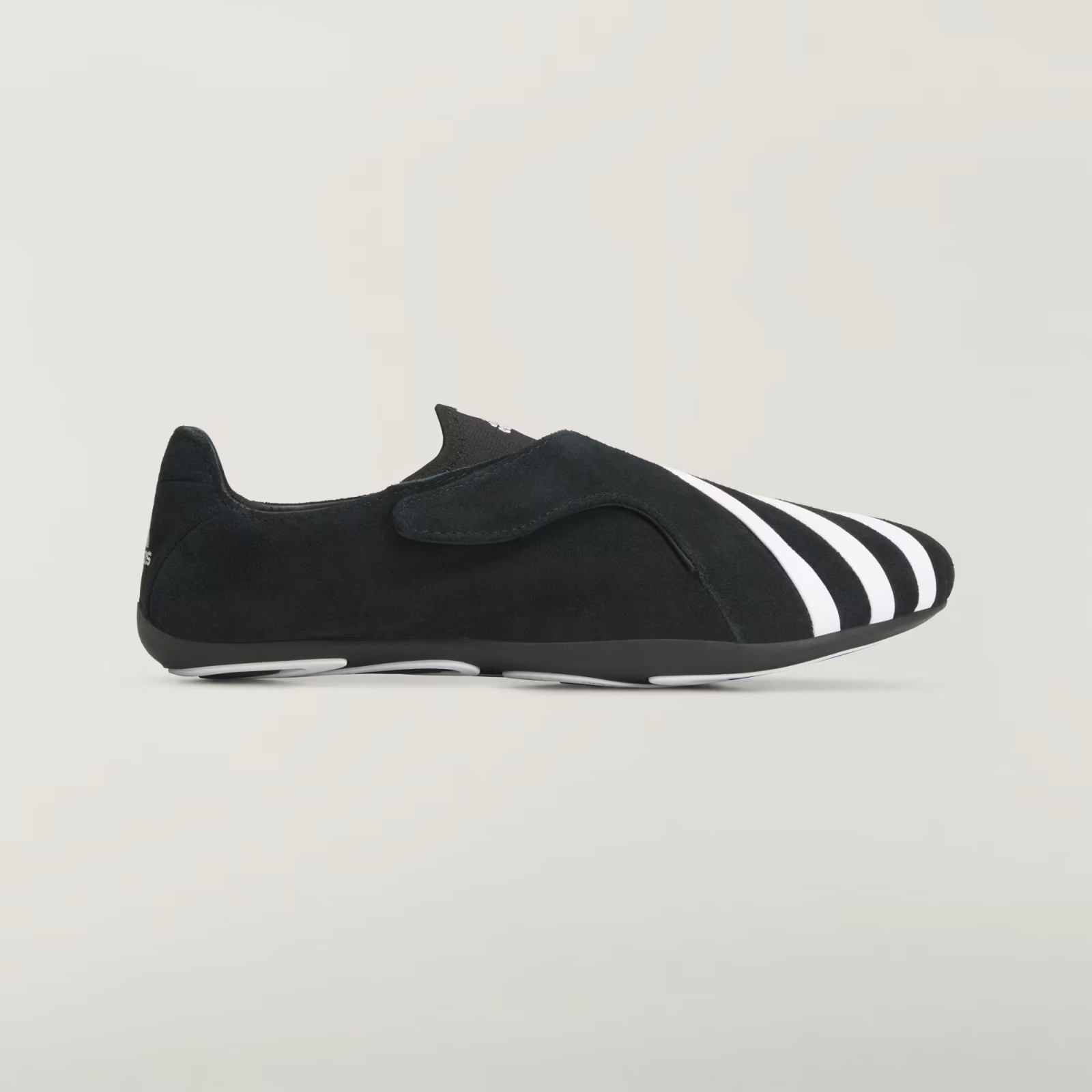 KJ0953 Pharrell Williams à adidas Vario Flat Earther "Black" (Men's)