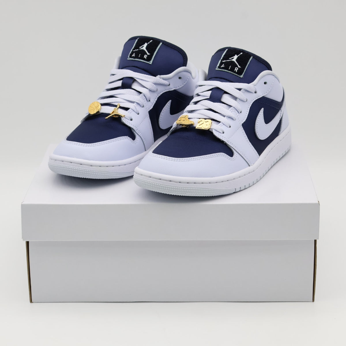 FZ8778-044 Nike Women's Air Jordan 1 Low Football Grey (Women's)