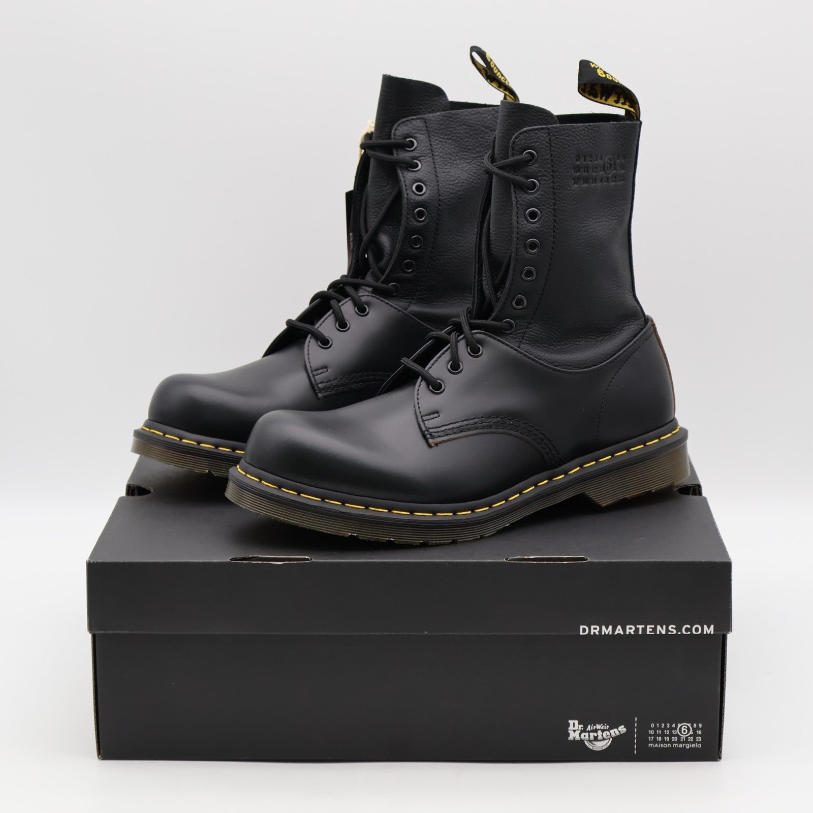 S66WU0126P8030 MM6 Maison Margiela à Dr.Martens Ankle Boot Black Black (Men's)