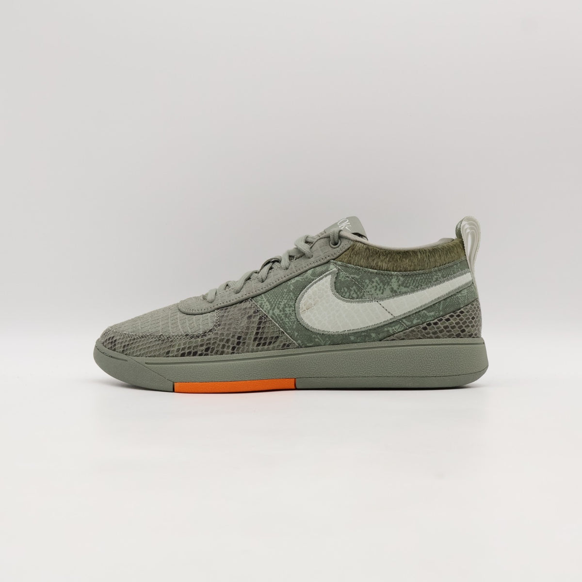 HF6235-002 Nike Book 1 PRM Hike (Men's)