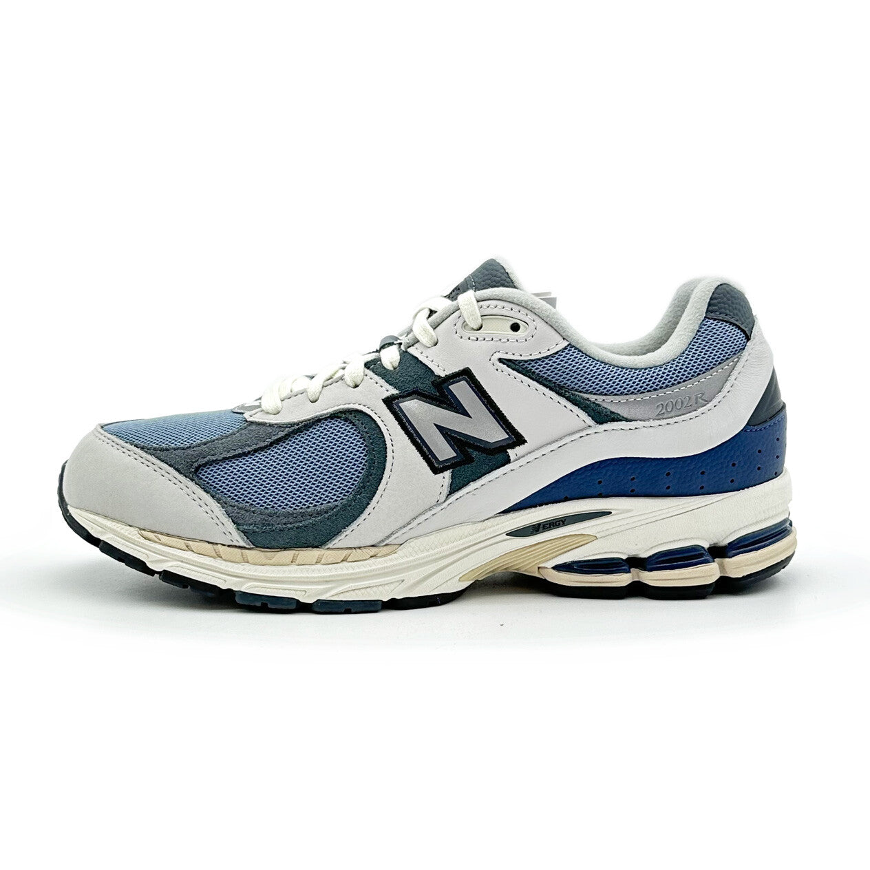 M2002RAN atmos à New Balance 2002R Cybernetics Blue