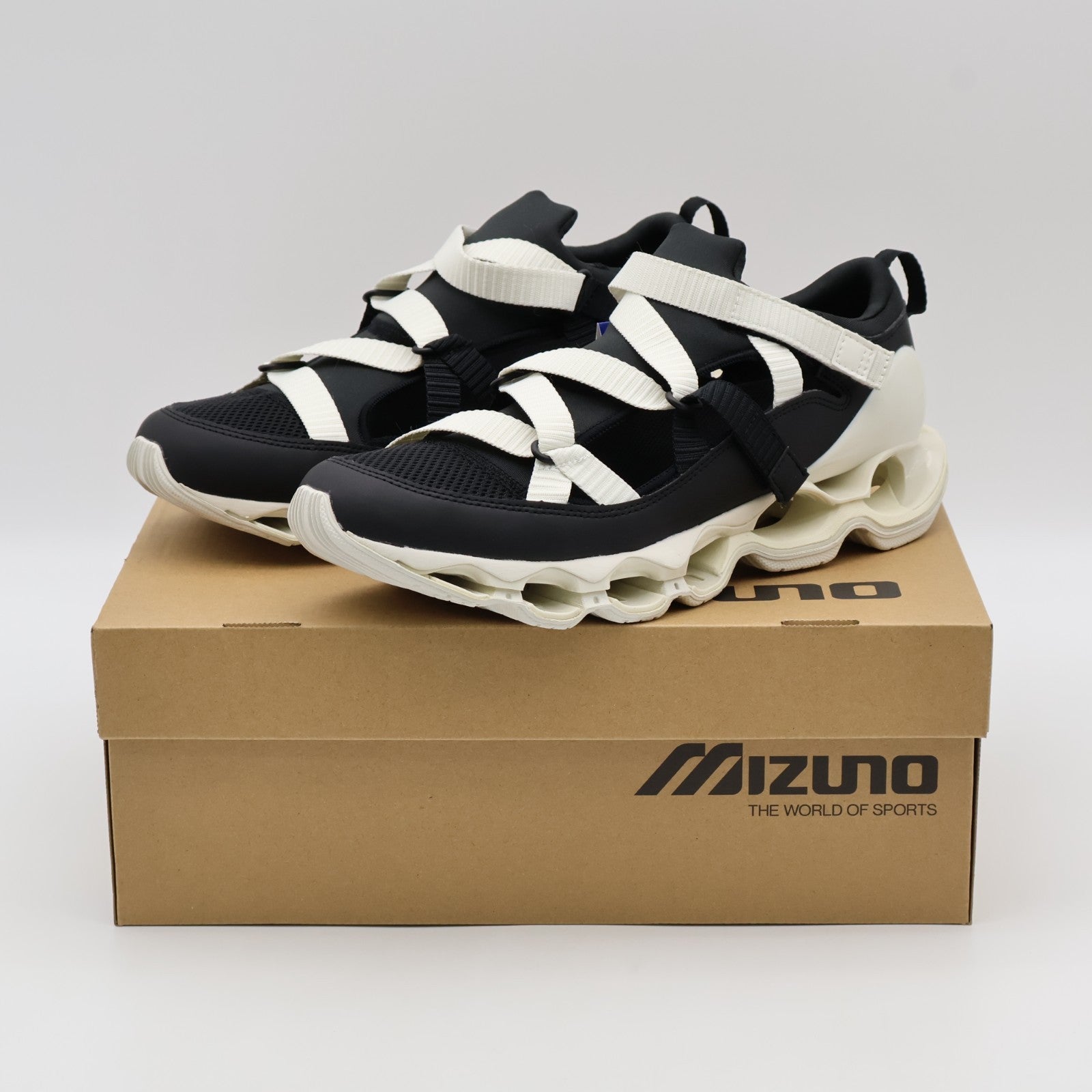 D1GA251901 Mizuno Wave Prophecy Strap Black White (Men's)