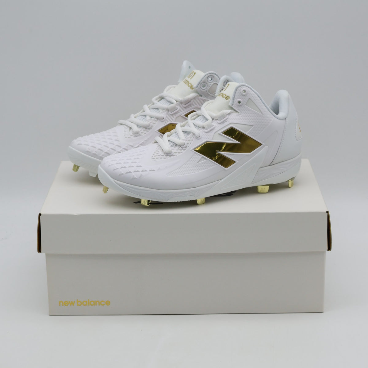MSHOWT1 New Balance FuelCell Ohtani 1 White Metallic Gold (Cleat) (Men's)