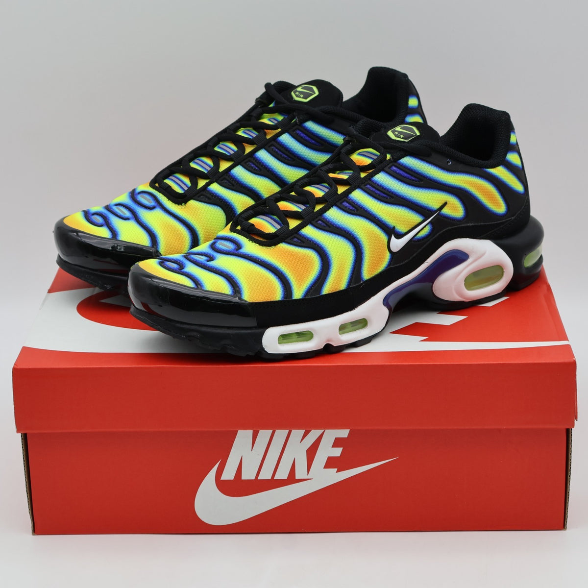 IH4458-001 Nike Air Max Plus Heat Map (Men's)