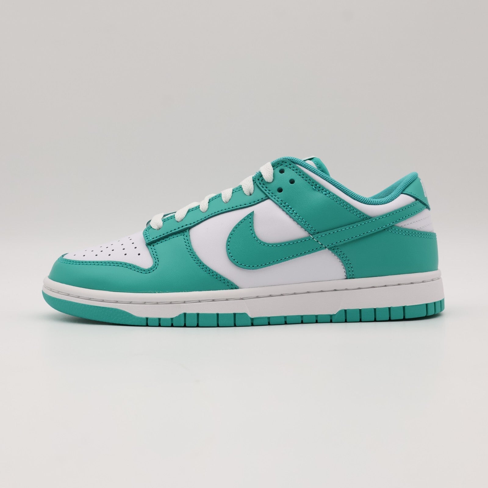DV0833-101 Nike Dunk Low Clear Jade (Men's)