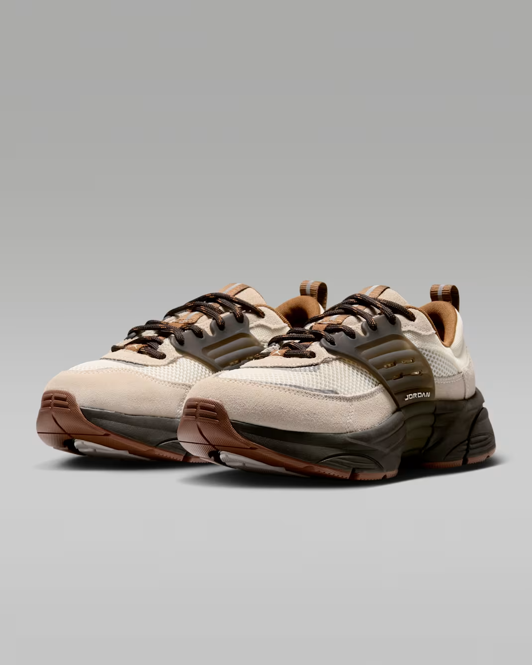 IR1839-003 Nike Jordan Trunner O/S (Women's)