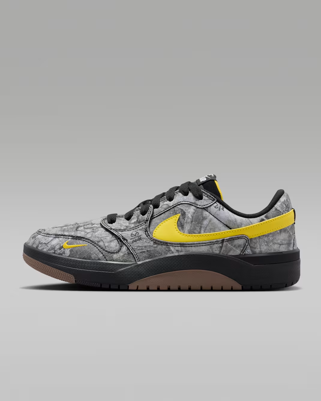 IV2877-900 Nike Jordan Strada Realtree "Multicolor/Bright Citron" (Men's)