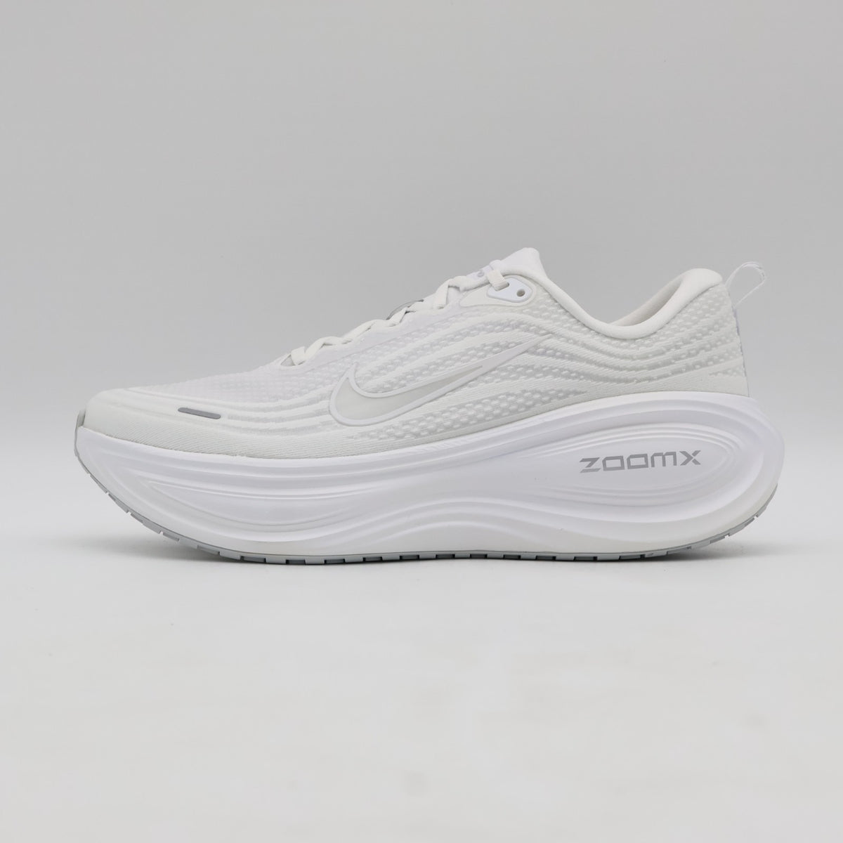 HV8150-102 Nike Vomero Plus White Photon Dust Metallic Silver Summit (Men's)