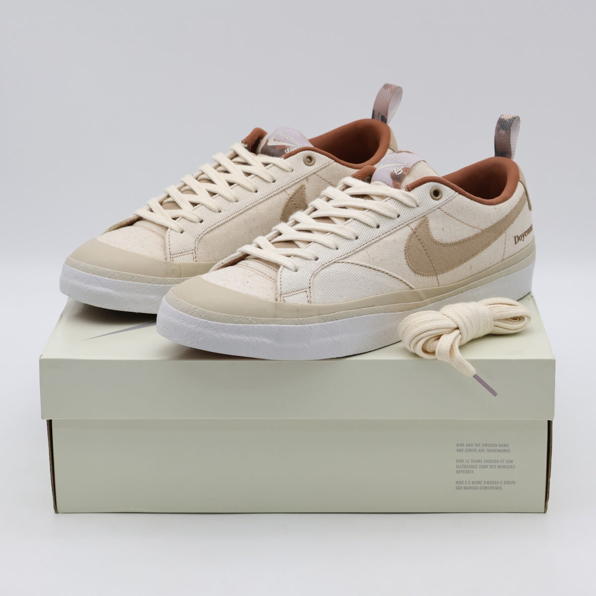 DZ3406-100 Doyenne à Nike SB Blazer Low Coconut Milk and Rattan Sail Brown Beige